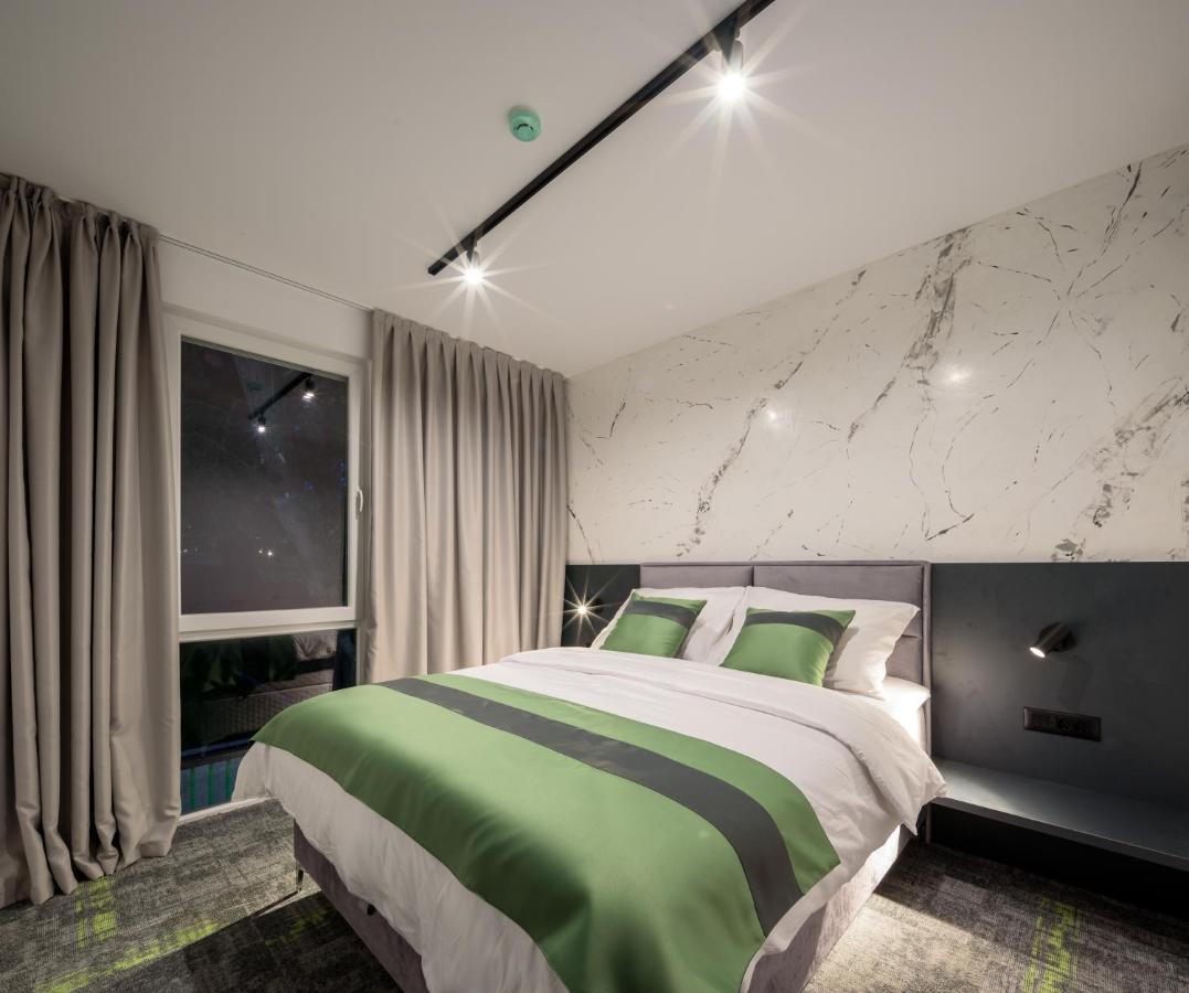 Joy 5 Hotel & Spa Belgrado Exterior foto
