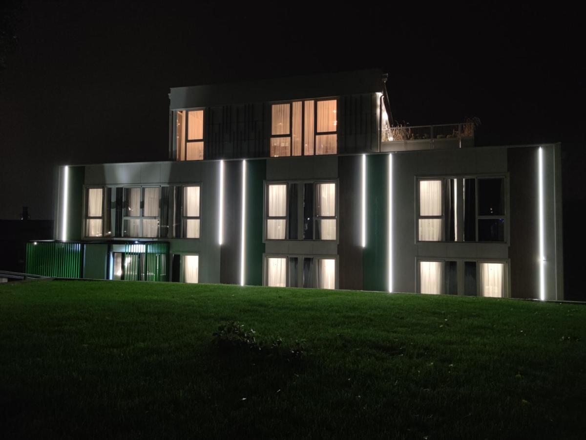 Joy 5 Hotel & Spa Belgrado Exterior foto